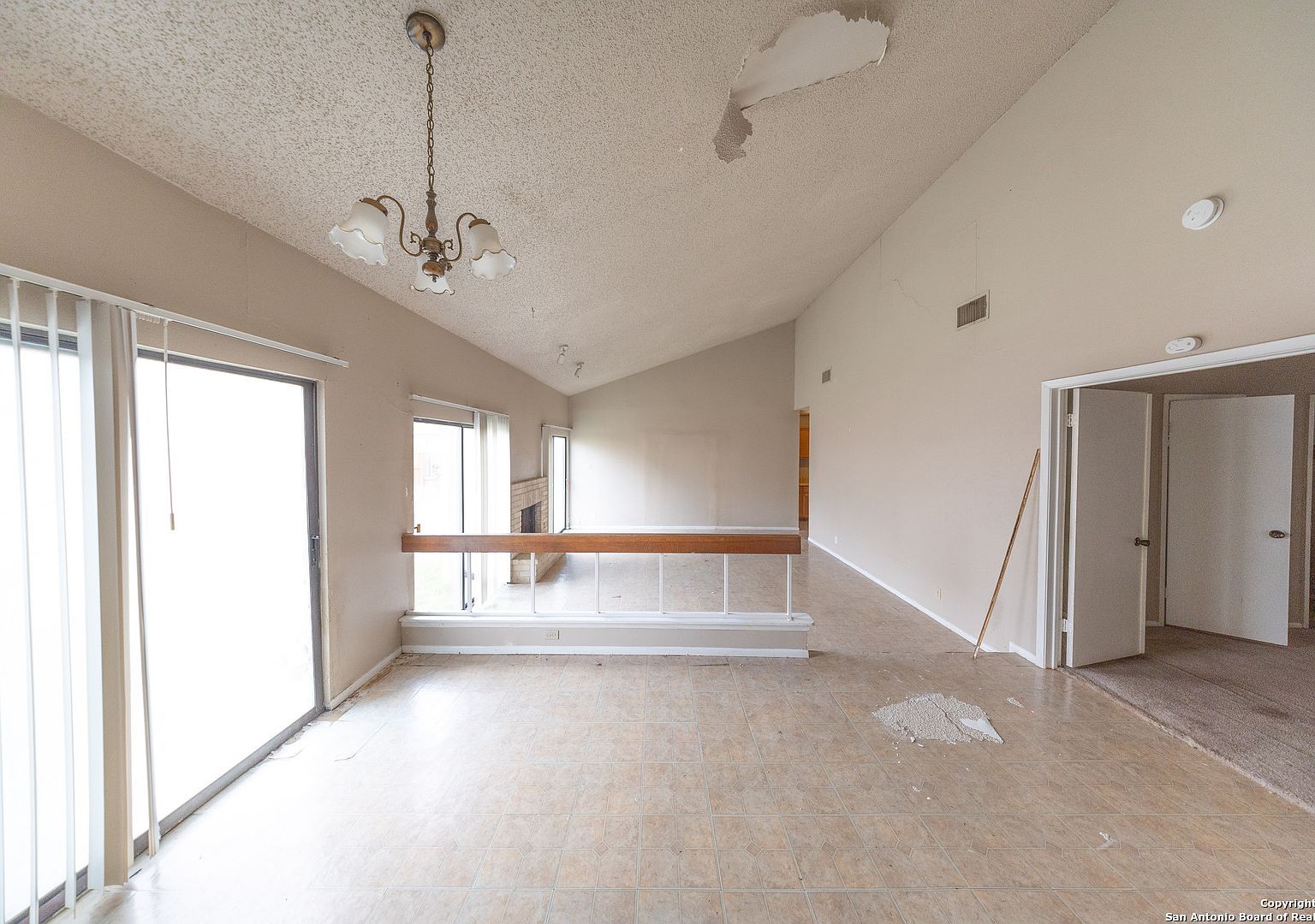 6915 Brecon San Antonio, TX 78239 - Thumbnail 3