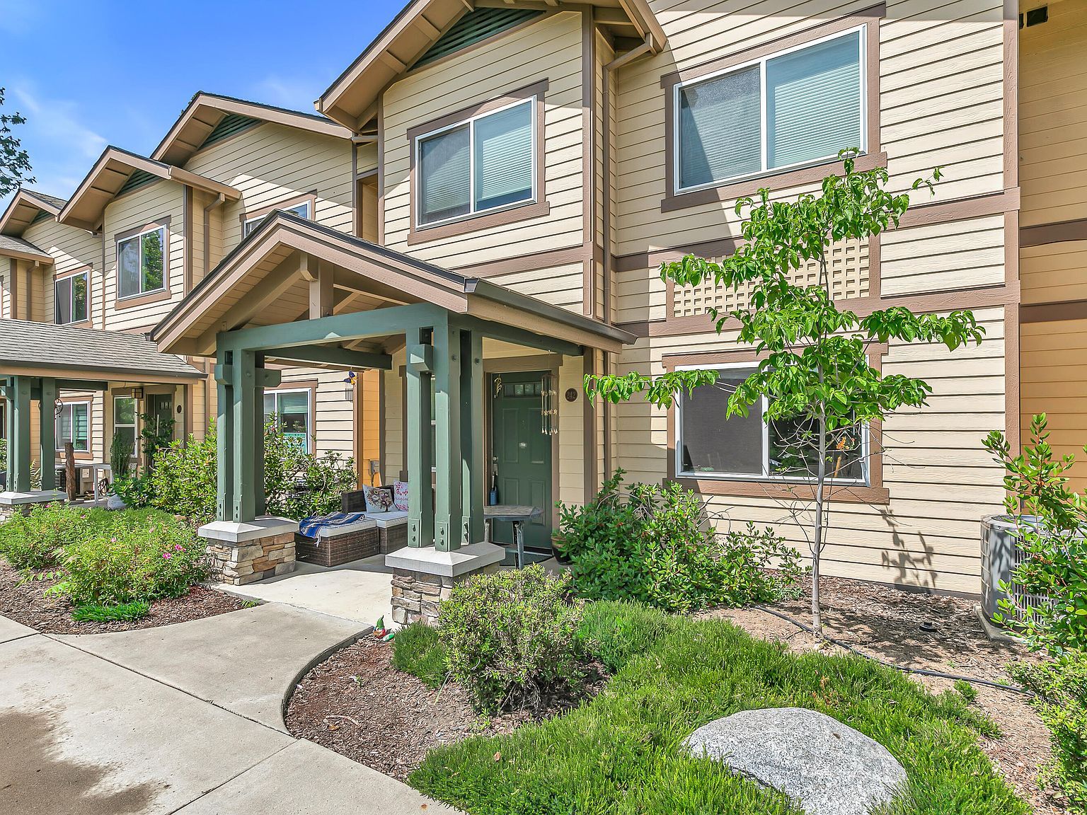 242 Grant St Ashland, OR 97520 - Thumbnail 3