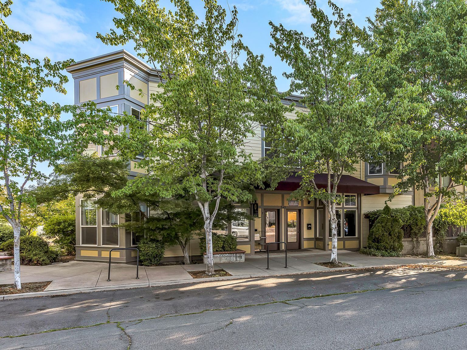 545 A St Ashland, OR 97520 - Thumbnail 3