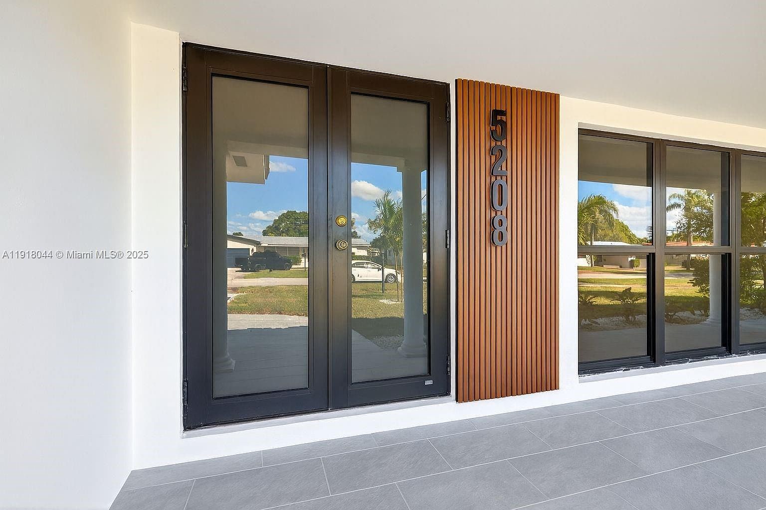 5208 Monroe St Hollywood, FL 33021 - Thumbnail 3