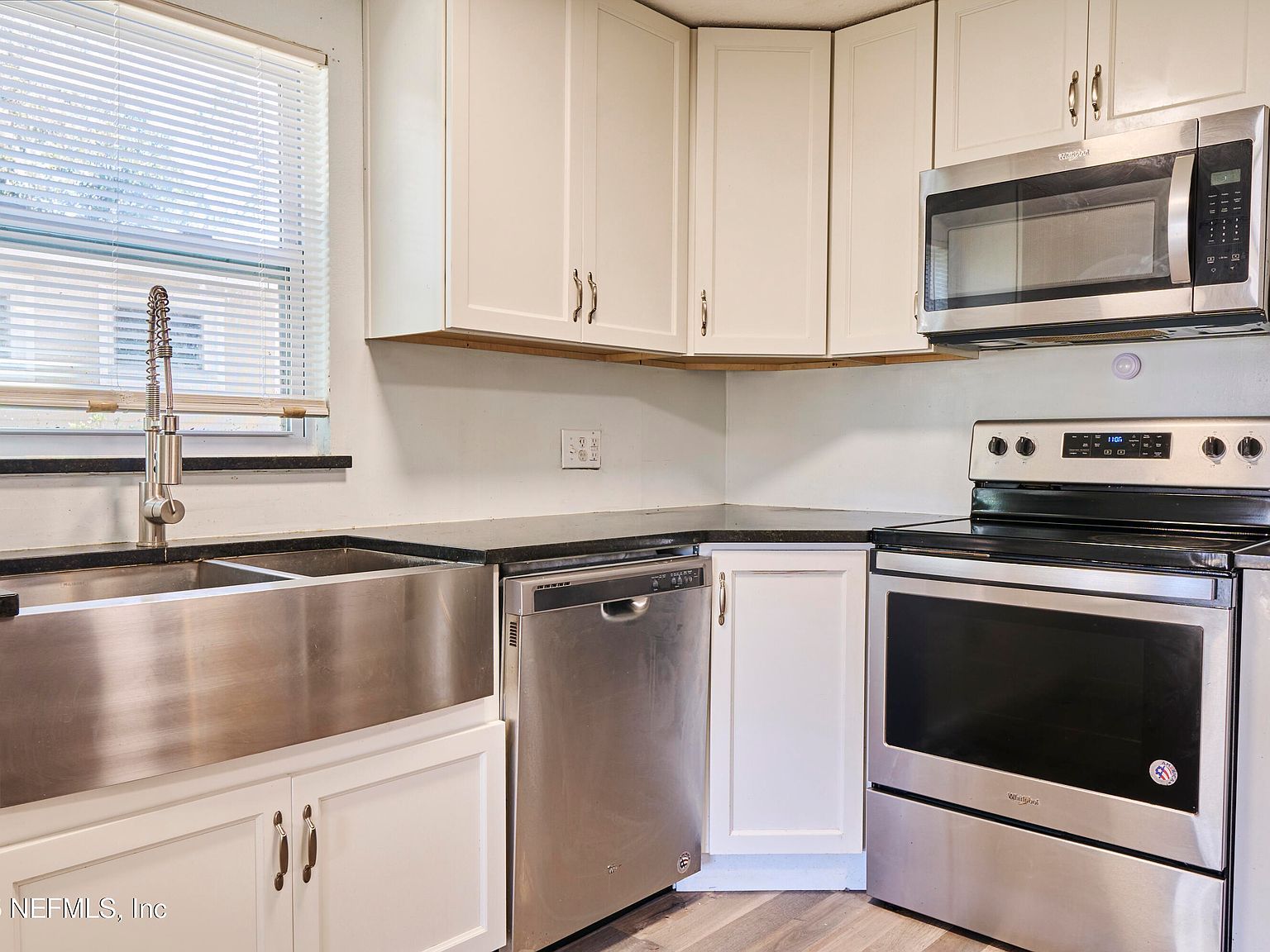 395 Arora Blvd Orange Park, FL 32073 - Thumbnail 3