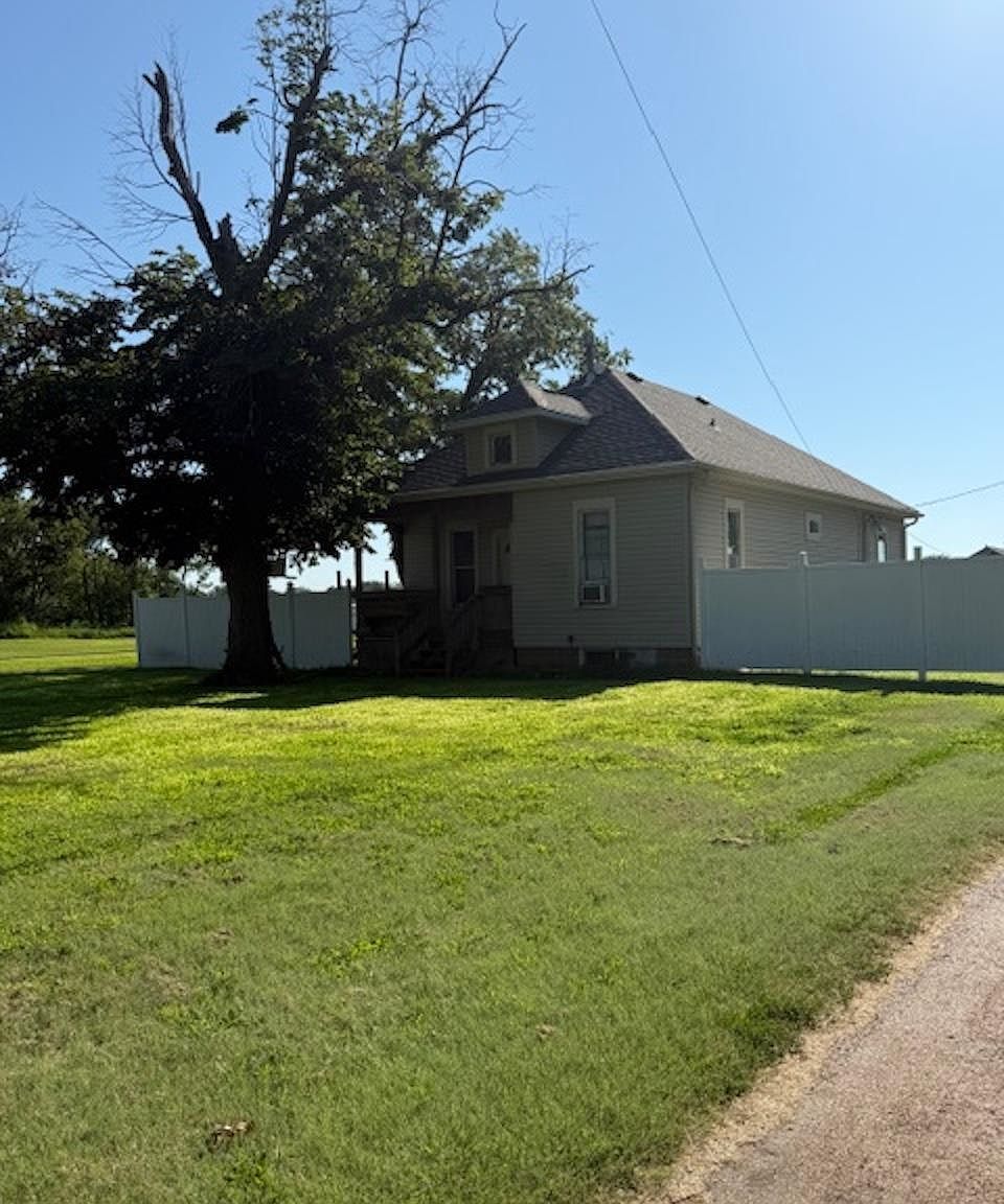 2710 Saint Paul Rd Grand Island, NE 68801 - Thumbnail 3