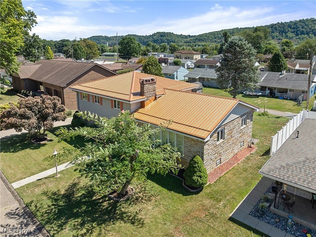 406 Walter St Yorkville, OH 43971 - Thumbnail 3