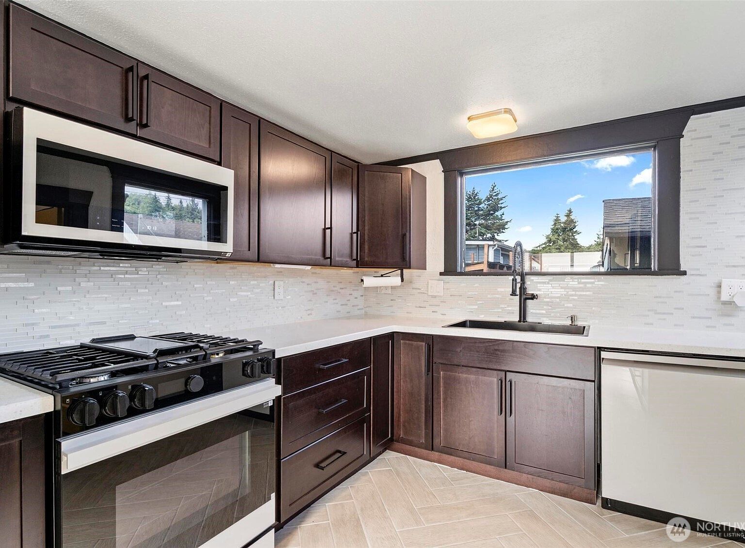 2307 Aberdeen Ave Hoquiam, WA 98550 - Thumbnail 3