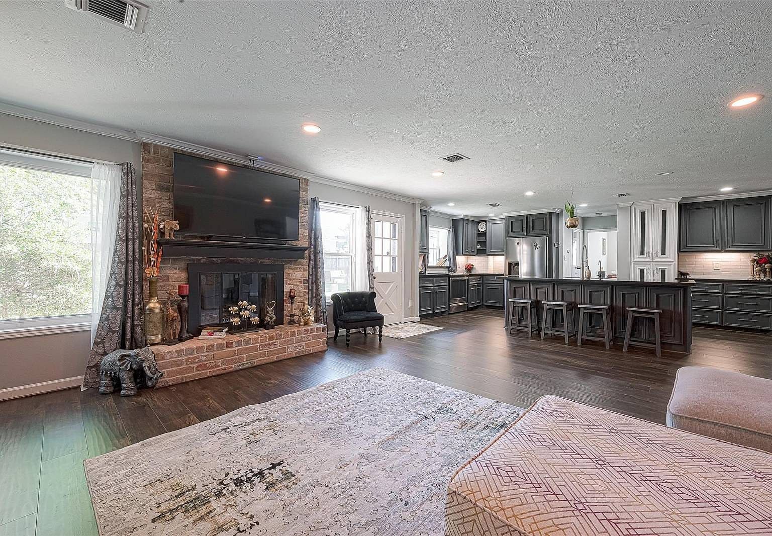 5923 Old Lodge Dr Houston, TX 77066 - Thumbnail 3