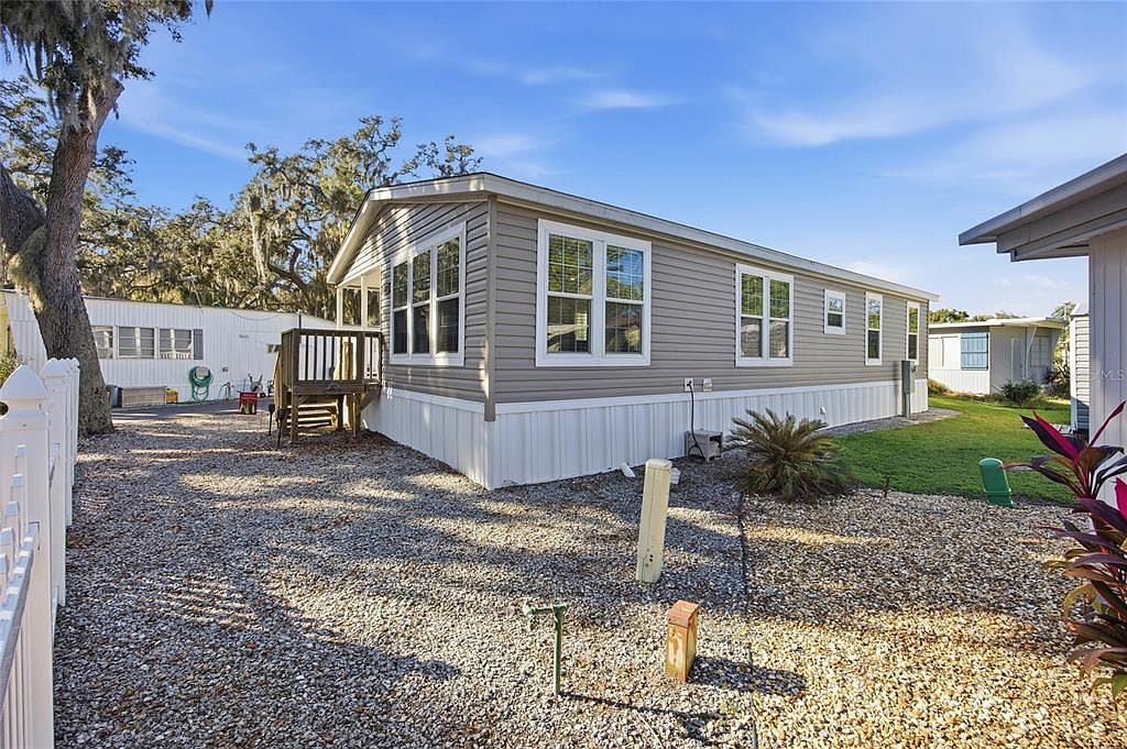 3896 Picciola Rd LOT 532 Fruitland Park, FL 34731 - Thumbnail 3