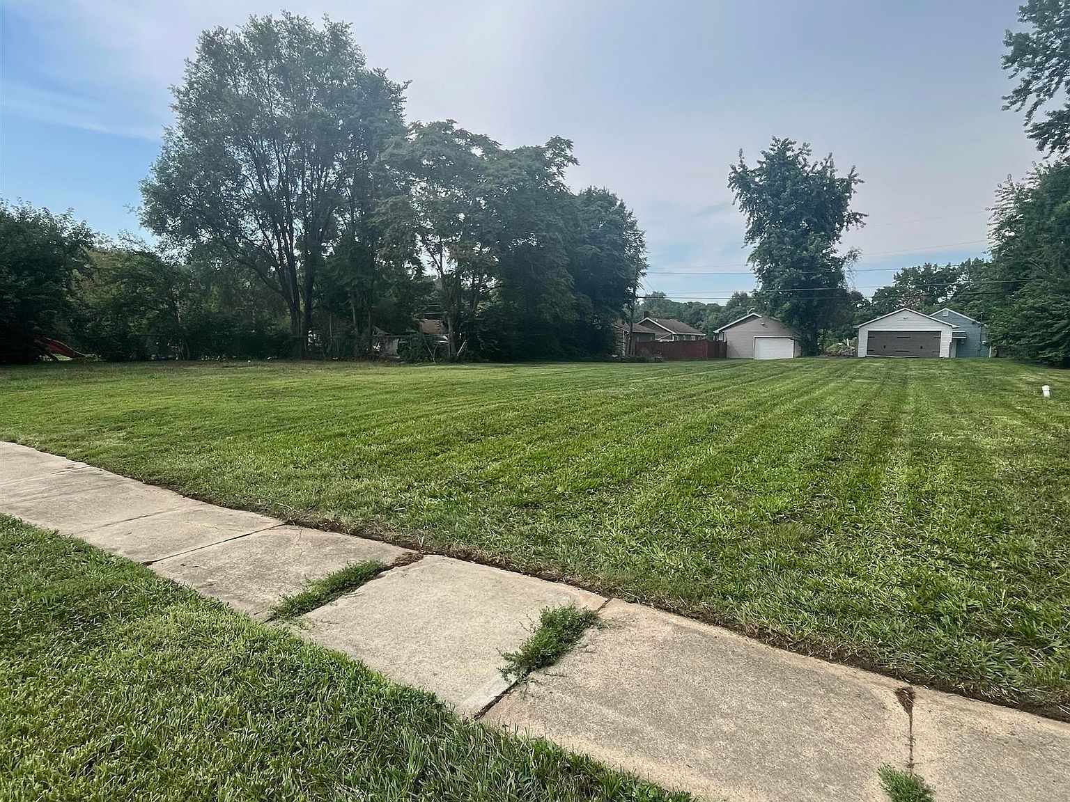 1512 W 3rd St Anderson, IN 46016  | Land/Lot