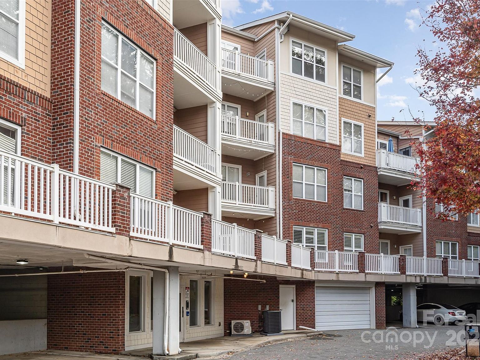 1000 E Woodlawn Rd APT 415 Charlotte, NC 28209 - Thumbnail 3