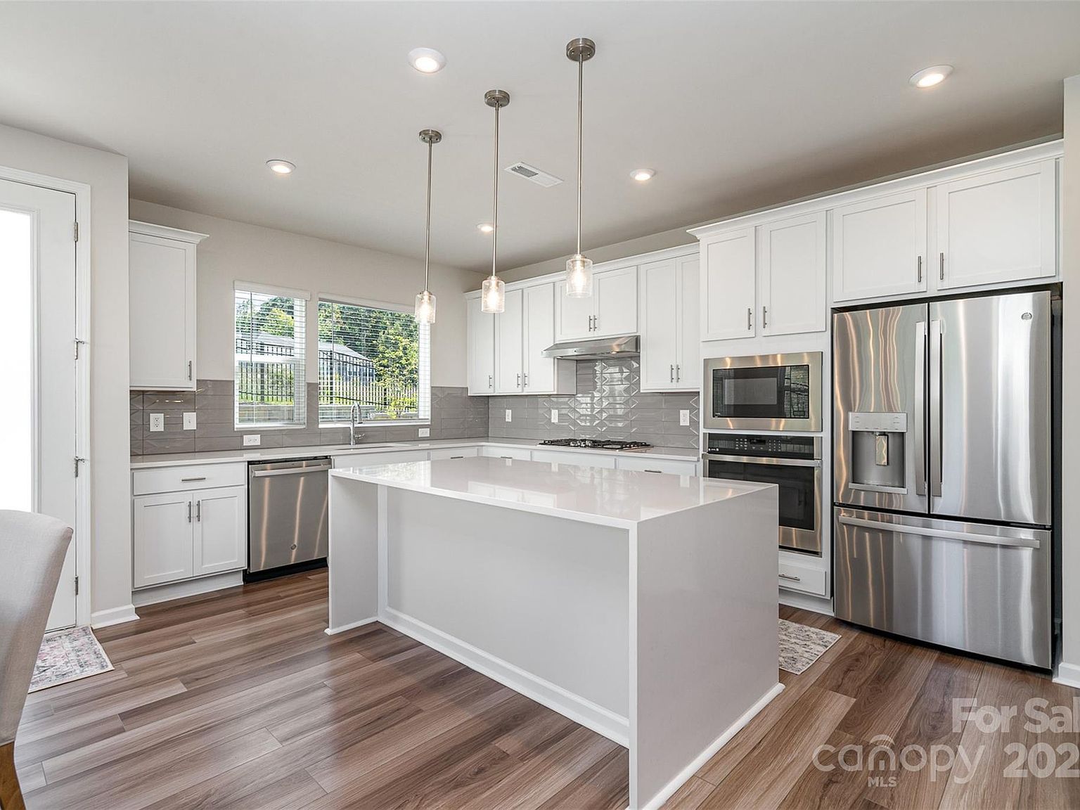 112 Atterberry Aly Charlotte, NC 28217 - Thumbnail 3