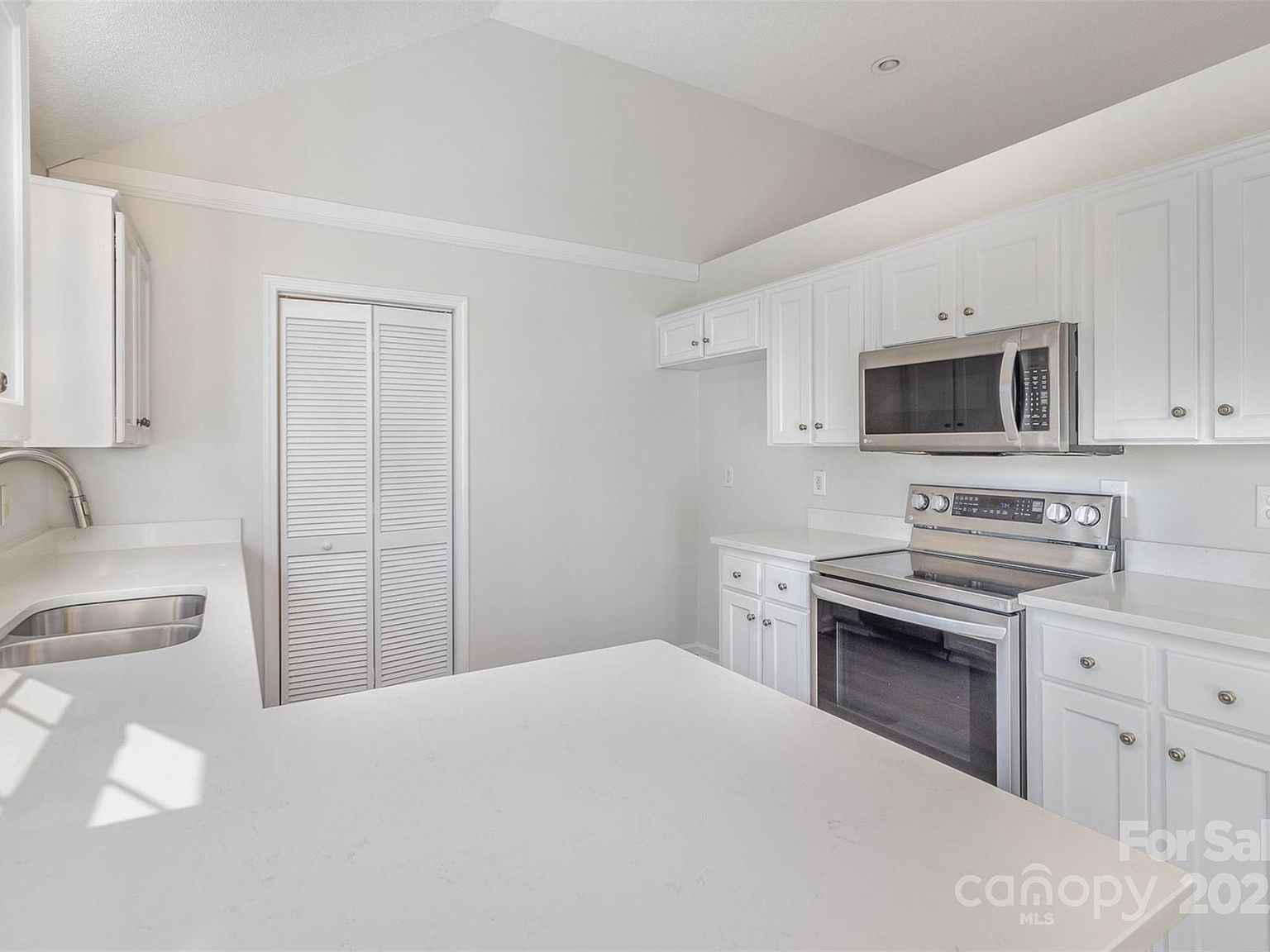 550 Strathclyde Way Rock Hill, SC 29730 - Thumbnail 3