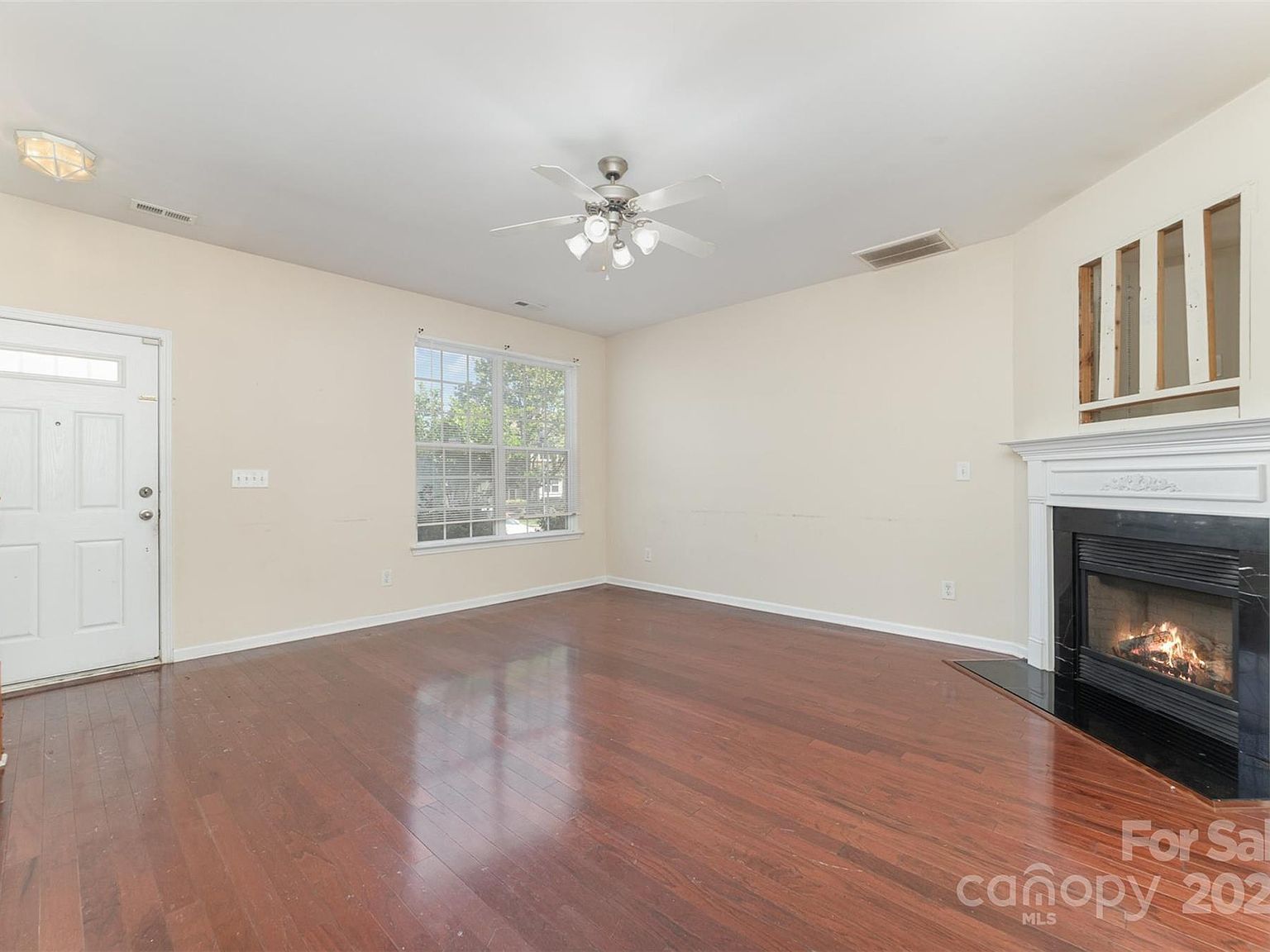 827 Gentlewinds Ct Fort Mill, SC 29708 - Thumbnail 3