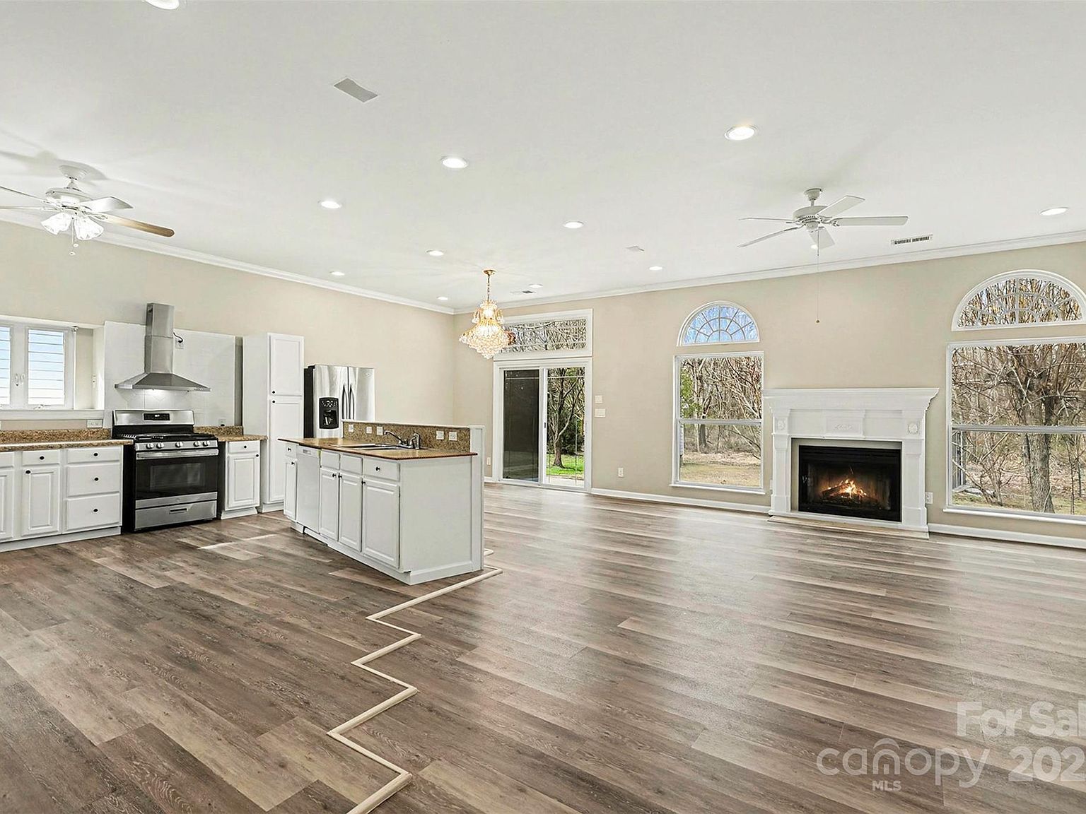 12145 Landing Green Dr Charlotte, NC 28277 - Thumbnail 3