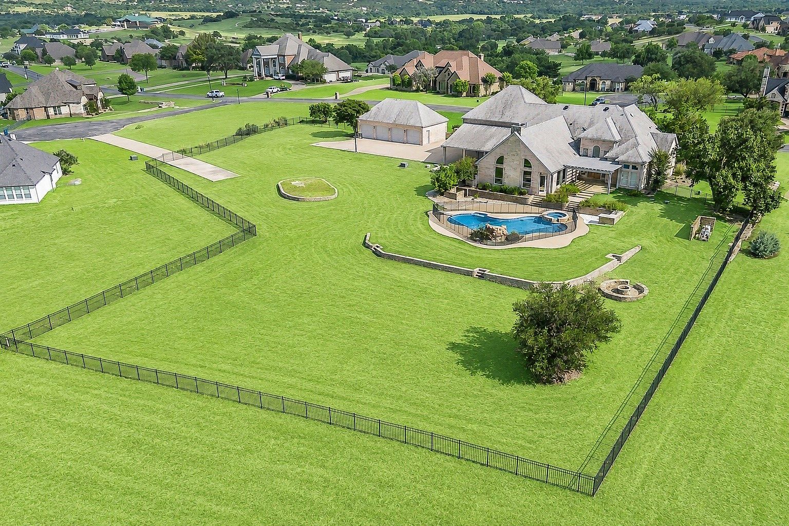 113 Club House Dr Weatherford, TX 76087 - Thumbnail 3