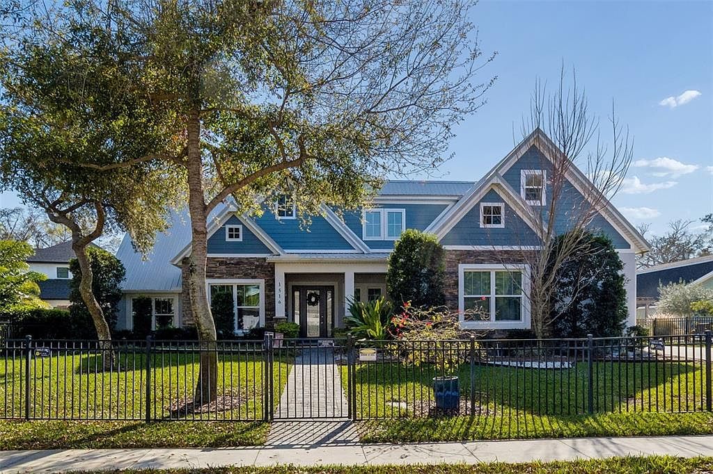 1516 Grandview Dr Tarpon Springs, FL 34689 - Thumbnail 3