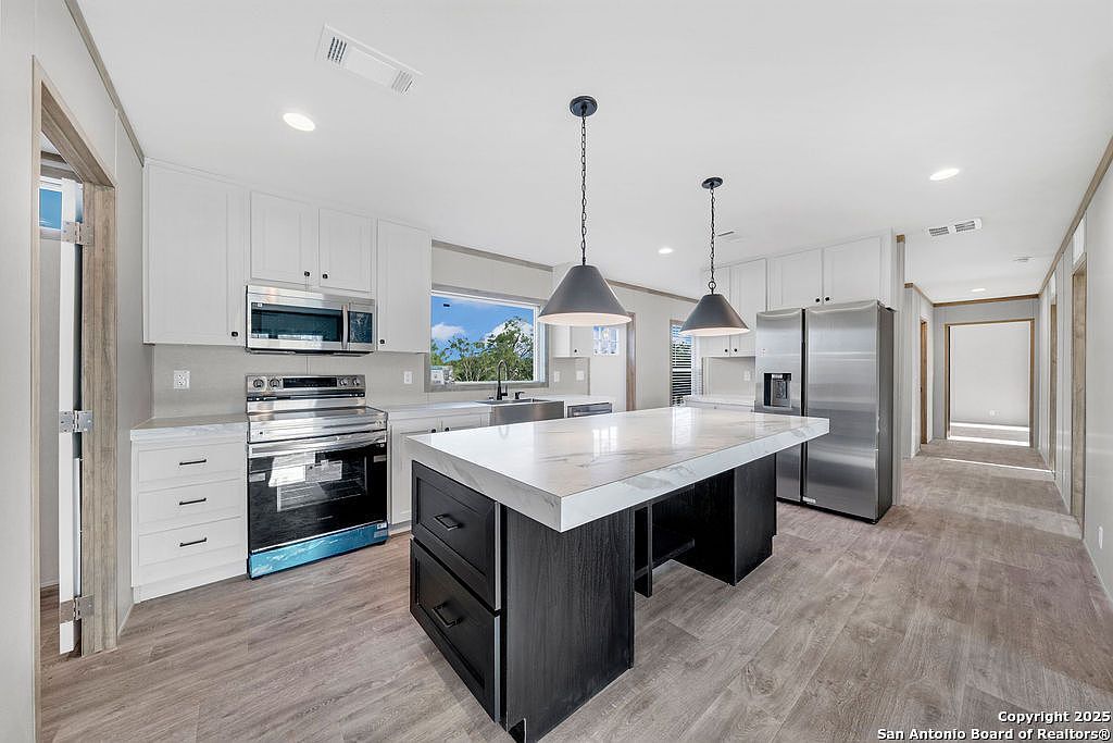 149 County Road 2644 Moore, TX 78057 - Thumbnail 3