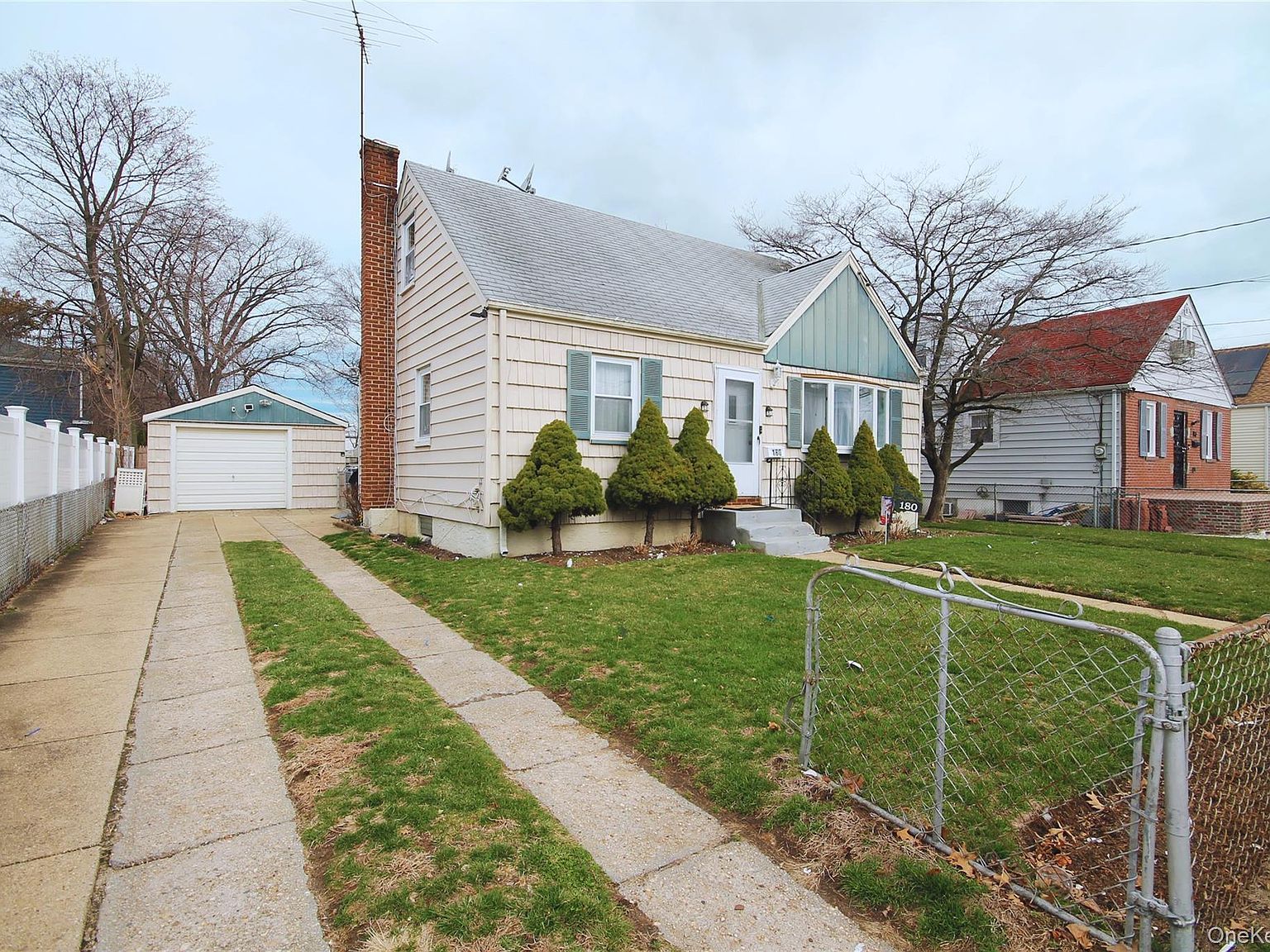 180 Stone St Elmont, NY 11003 - Thumbnail 3