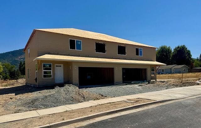 155 SE Champagne Ct LOT 7 Grants Pass, OR 97527 | Multi Family