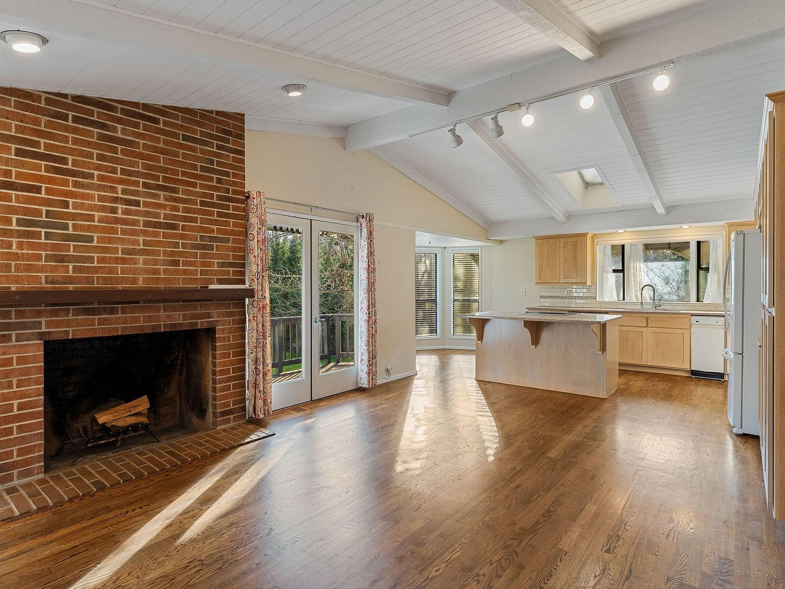 949 Wards Creek Rd Rogue River, OR 97537 - Thumbnail 3