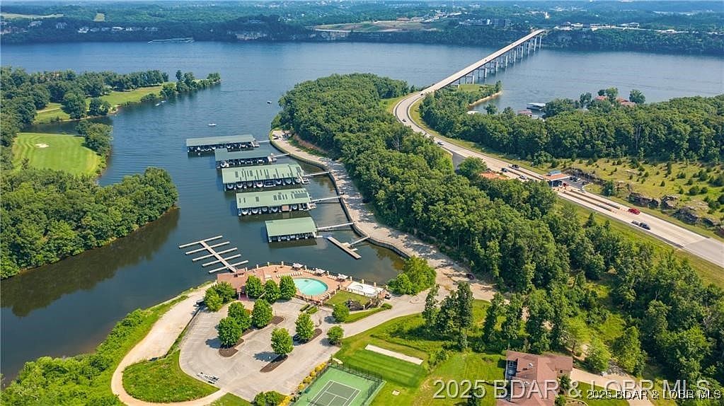 903 Muirfield Dr Sunrise Beach, MO 65079 - Thumbnail 3