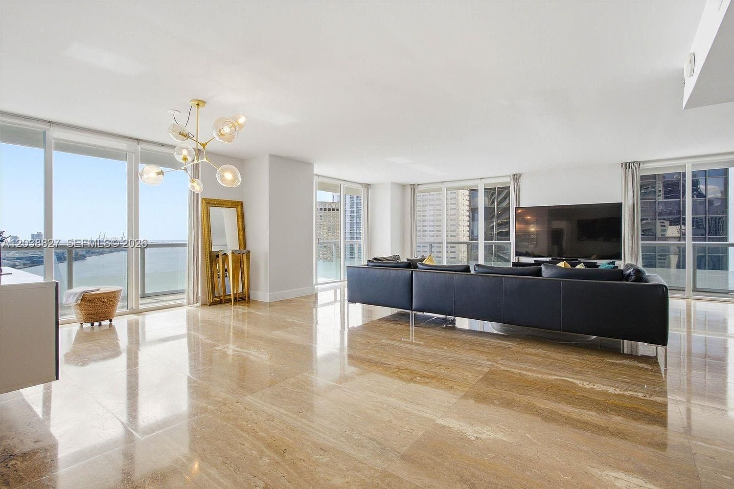 50 Biscayne Blvd APT 2510 Miami, FL 33132 - Thumbnail 3