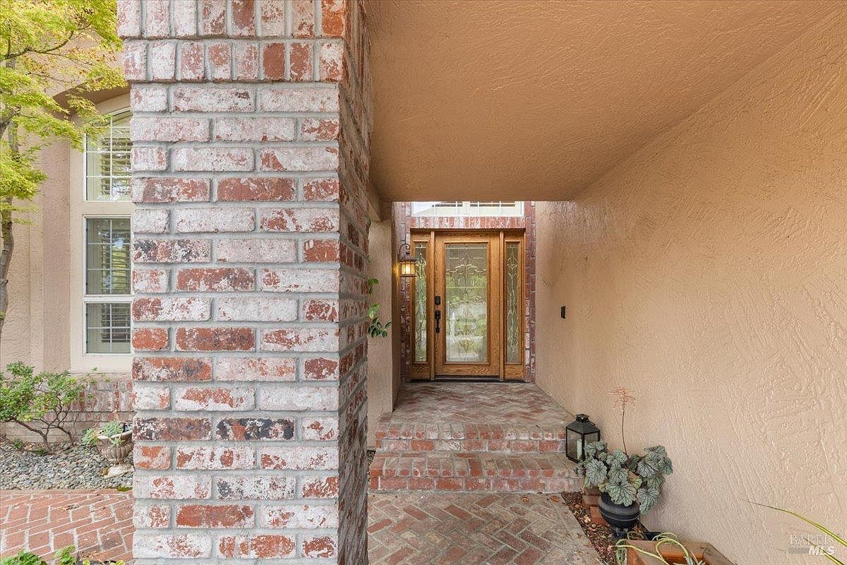 3229 Seminole Cir Fairfield, CA 94534 - Thumbnail 3