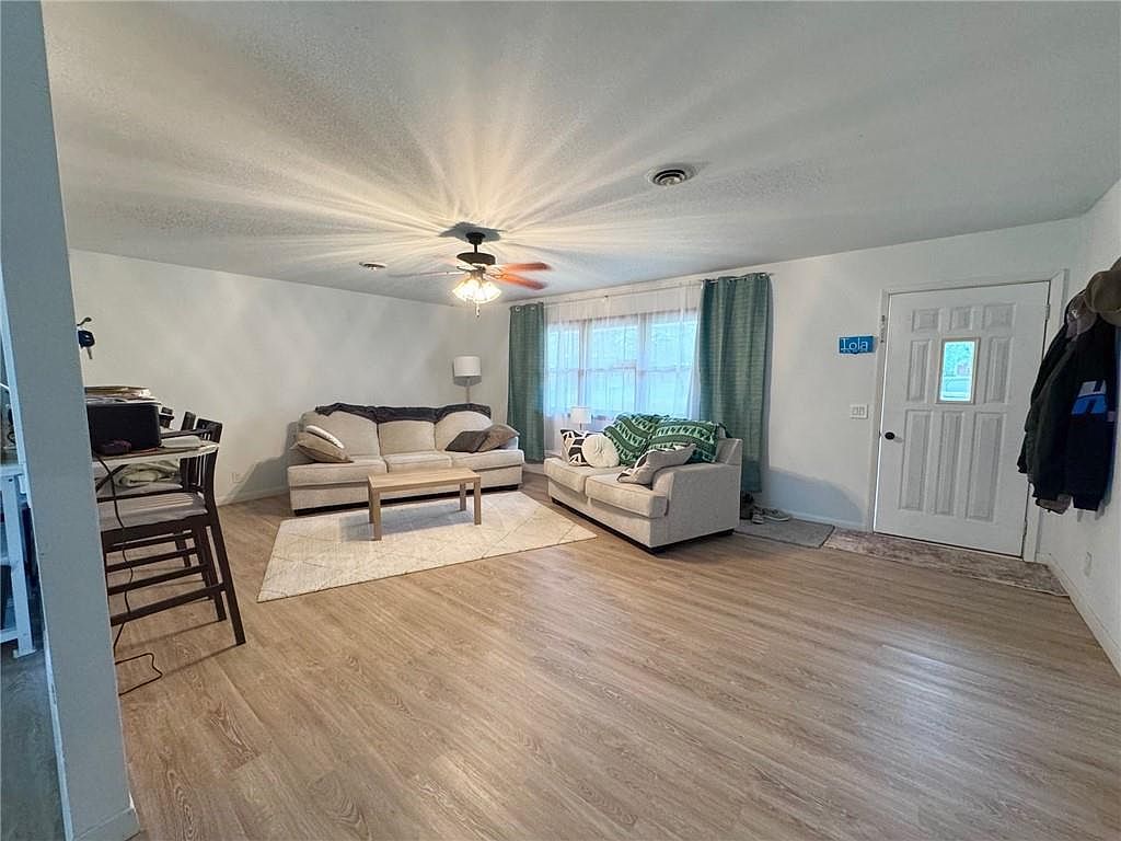 1012 Meadowbrook Rd E Iola, KS 66749 - Thumbnail 3