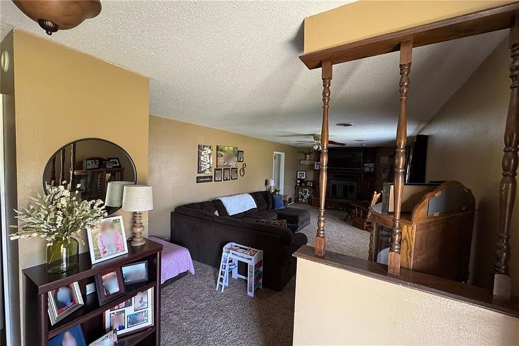 314 McAtee Rd Iola, KS 66749 - Thumbnail 3