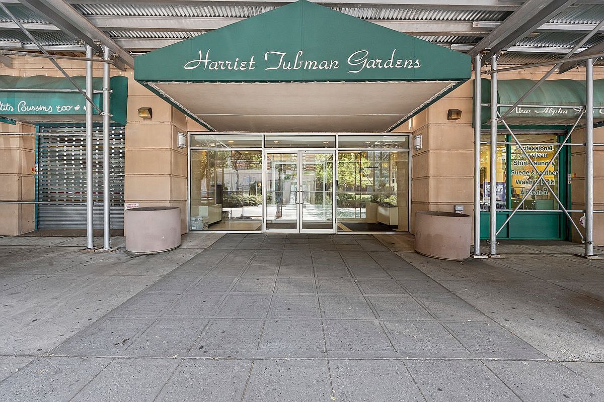 2235 Frederick Douglass Blvd APT 7B New York, NY 10027 - Thumbnail 3