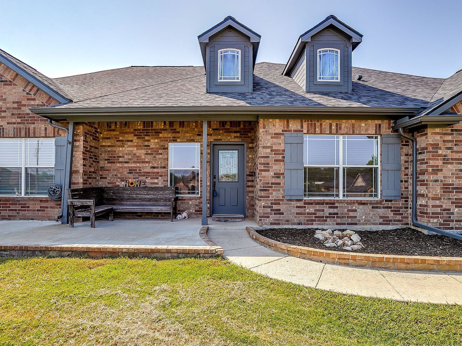 209 Cooperstown Dr Springtown, TX 76082 - Thumbnail 3