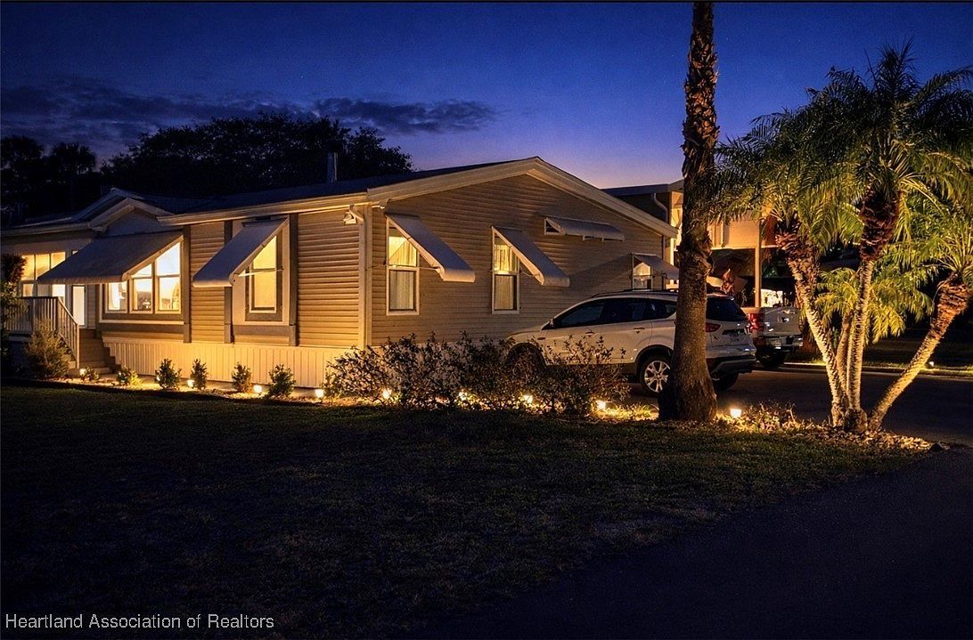 838 Yacht Club Way NW Moore Haven, FL 33471 - Thumbnail 3