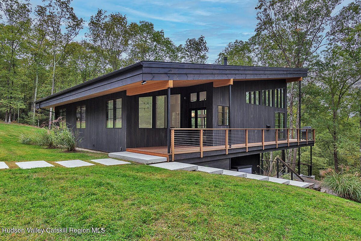 10 Hidden Mountain Ln Stone Ridge, NY 12484 - Thumbnail 3