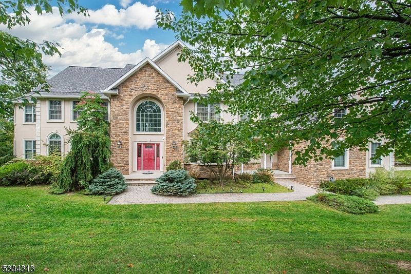 68 Eileen Dr Cedar Grove, NJ 07009 - Thumbnail 3