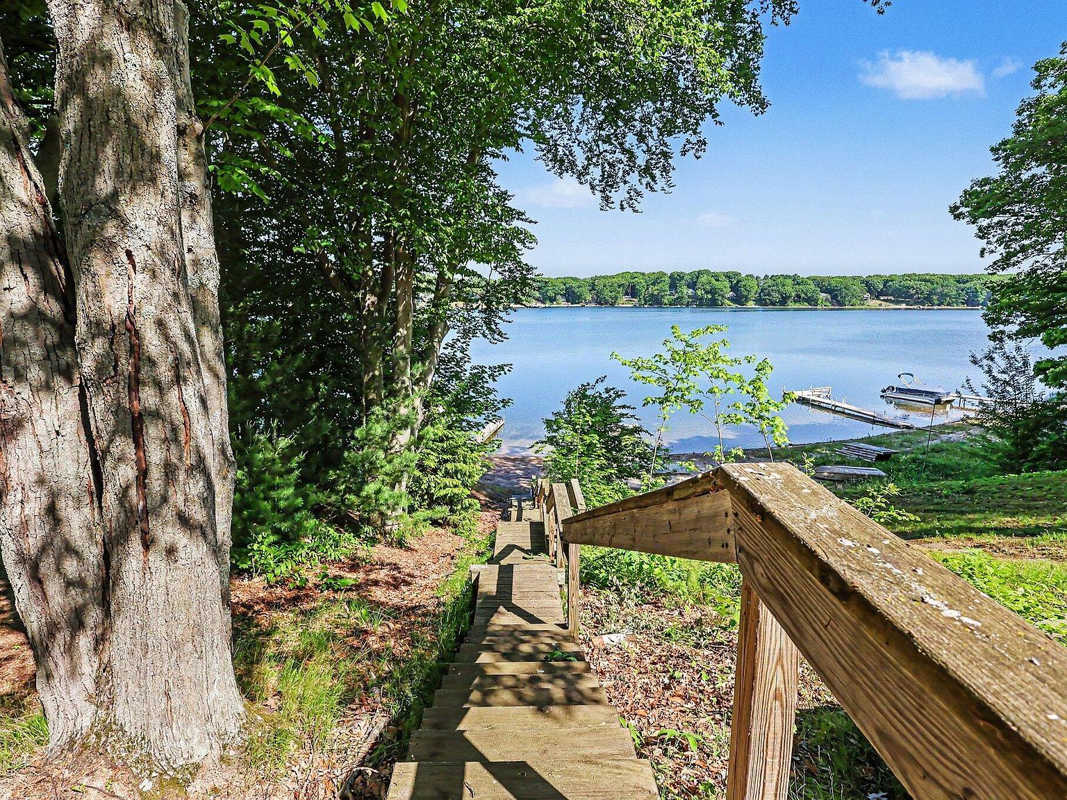 7161 E Lakeshore Dr Walkerville, MI 49459 - Thumbnail 3