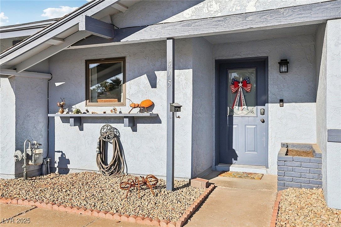 415 Chateau Dr Henderson, NV 89002 - Thumbnail 3