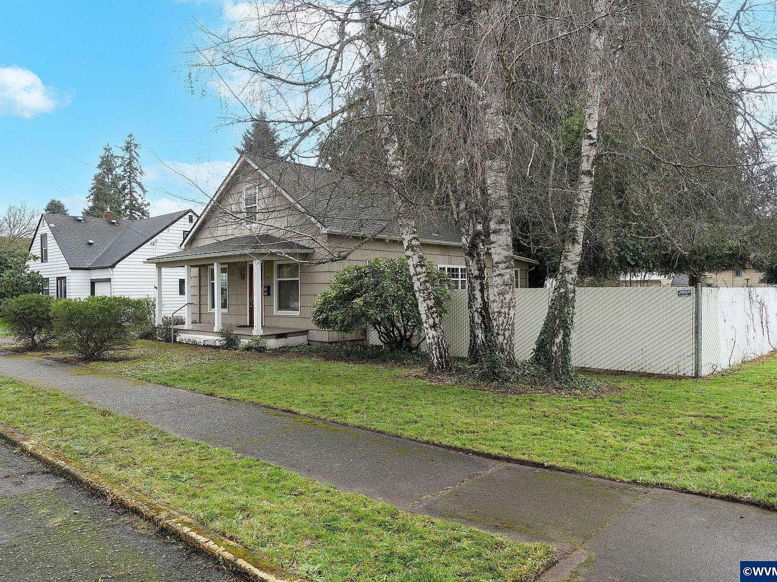 612 Walnut St Lebanon, OR 97355 - Thumbnail 3