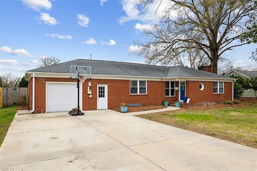 122 Chichester Ave Hampton, VA 23669 - Thumbnail 3