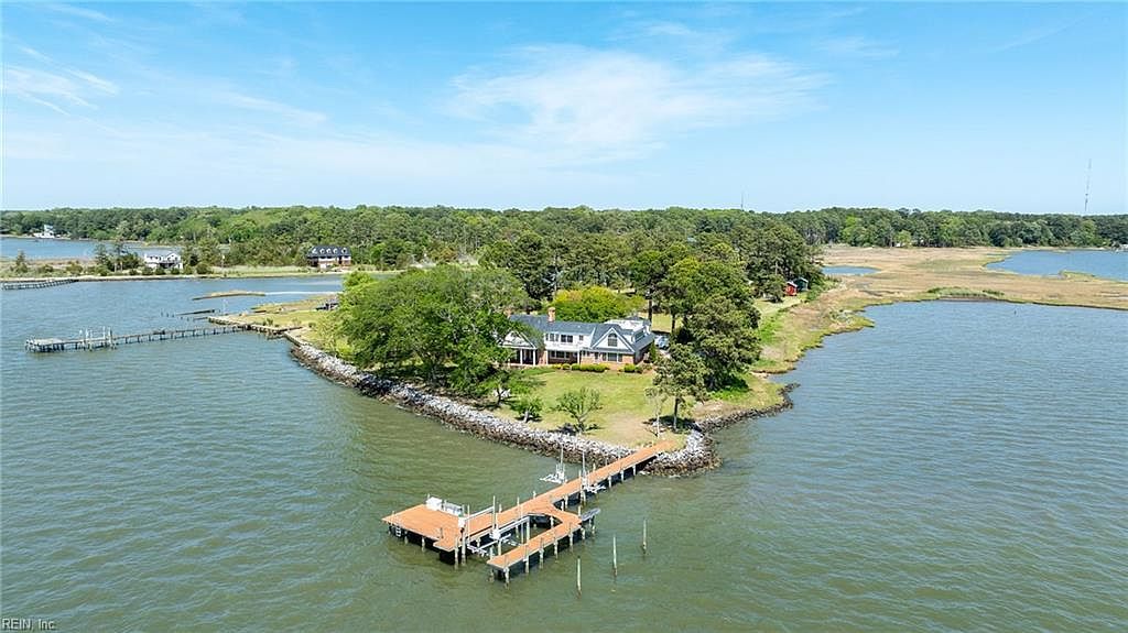 6454 Carmines Island Ln Hayes, VA 23072 - Thumbnail 3