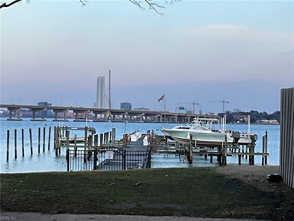 4223 Hatton Point Ln Unit 27 Portsmouth, VA 23703 - Thumbnail 3