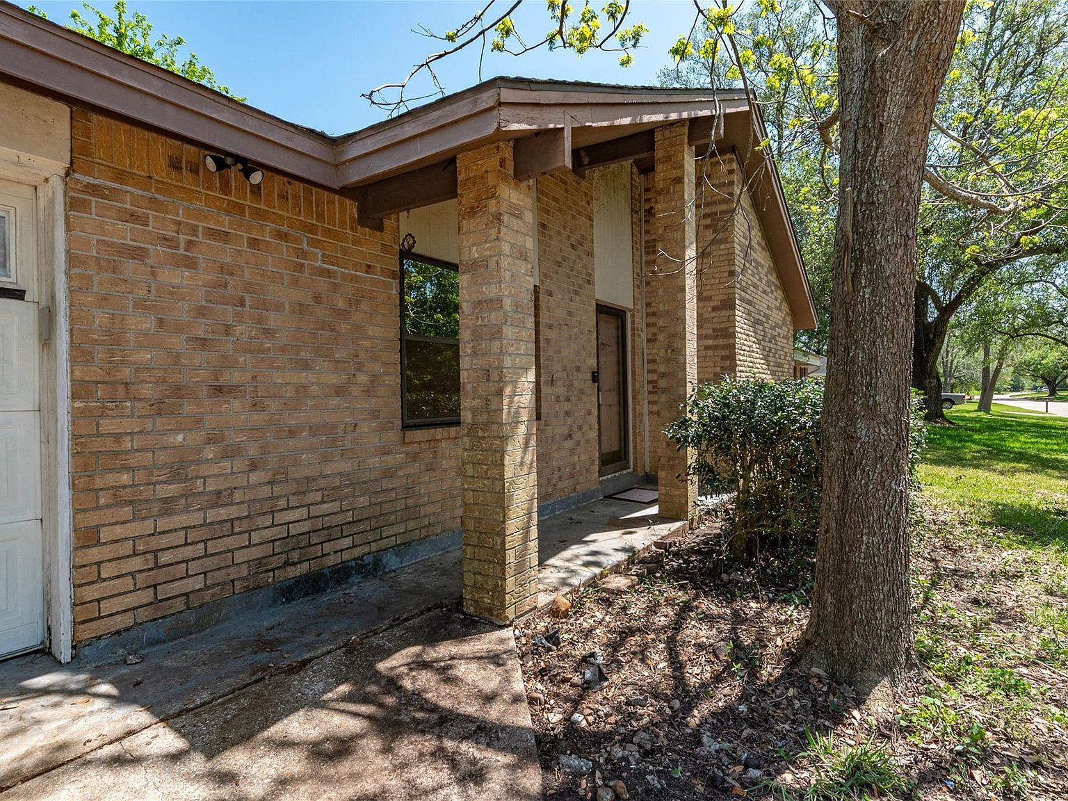 4112 Pine Shadows St Dickinson, TX 77539 - Thumbnail 3