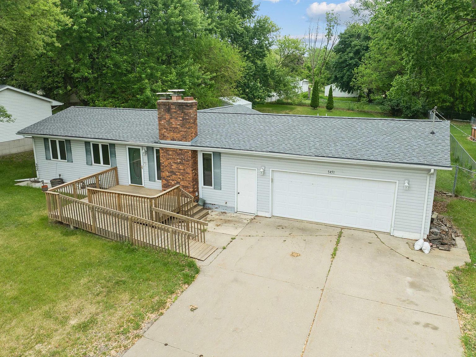 5451 Foulk Rd Waterloo, IA 50702 - Thumbnail 3