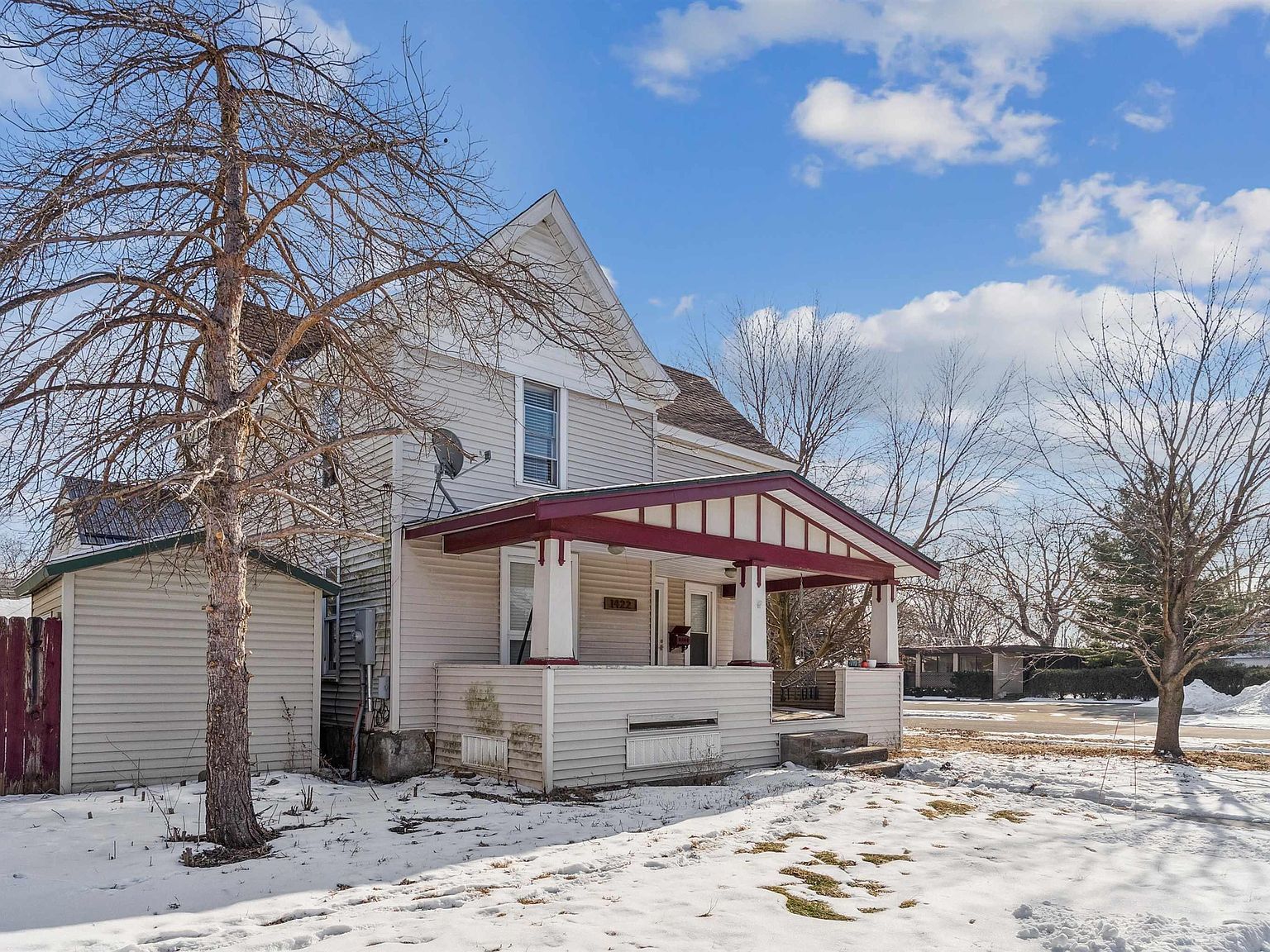 1422 Main St Cedar Falls, IA 50613 - Thumbnail 3