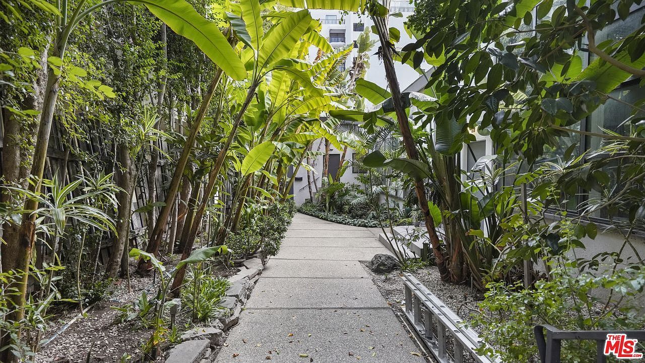 1007 N San Vicente Blvd West Hollywood, CA 90069 - Thumbnail 3