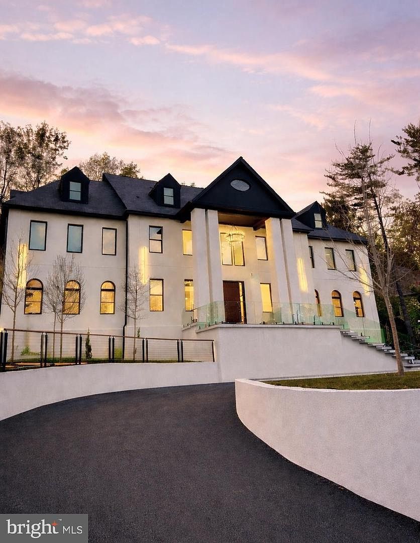 1124 Savile Ln Mc Lean, VA 22101 - Thumbnail 3