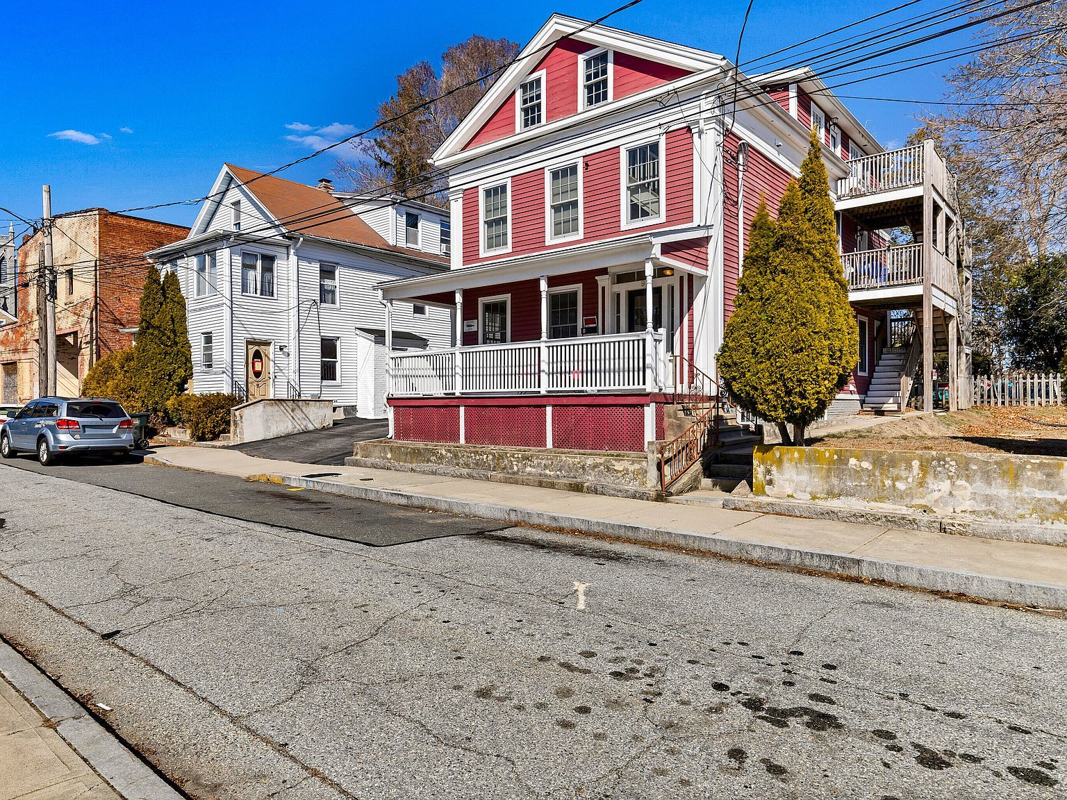 9 Brewer St APT 2 New London, CT 06320 - Thumbnail 3