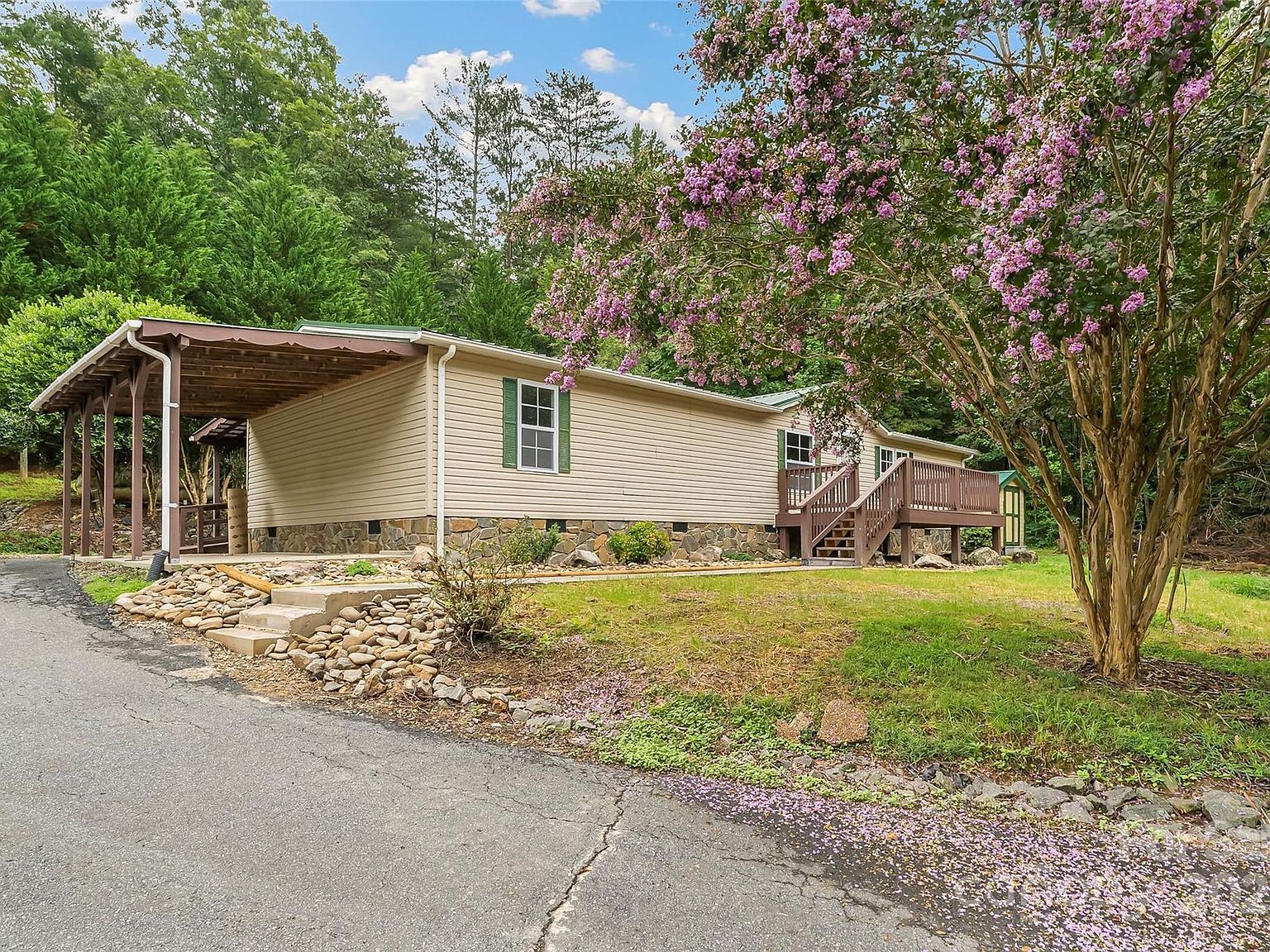 2236 Sisue St Morganton, NC 28655 - Thumbnail 3