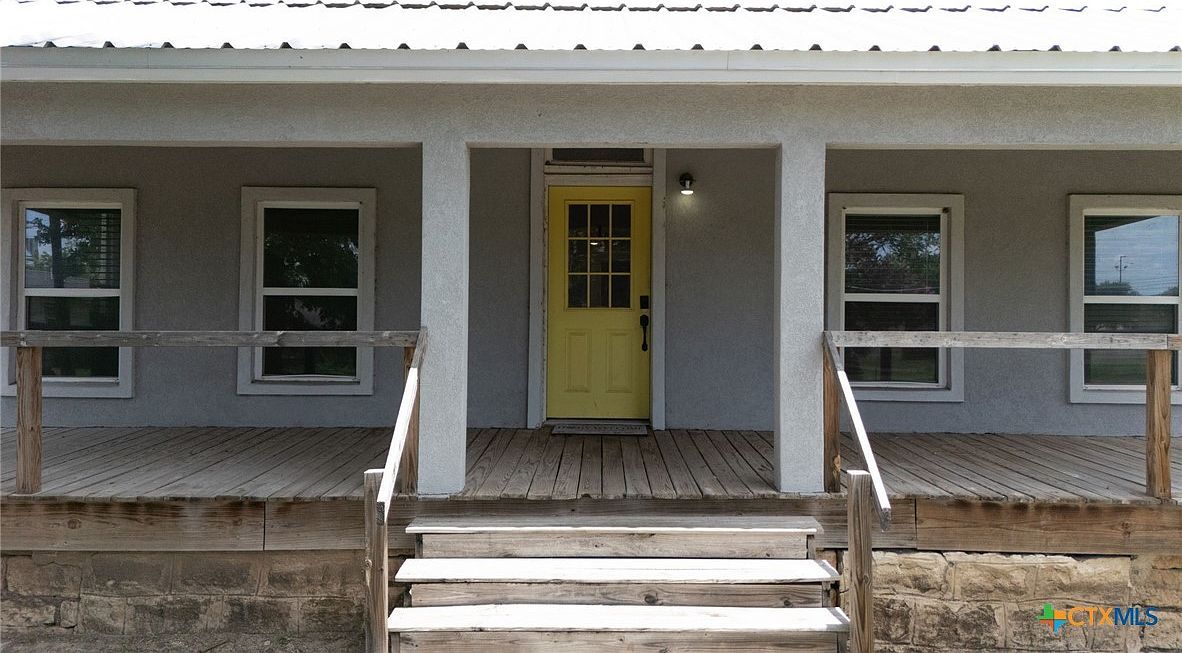 607 S Main St Lampasas, TX 76550 - Thumbnail 3