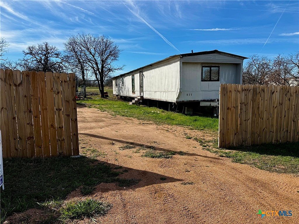 625 Houston St Kingsland, TX 78639 - Thumbnail 3