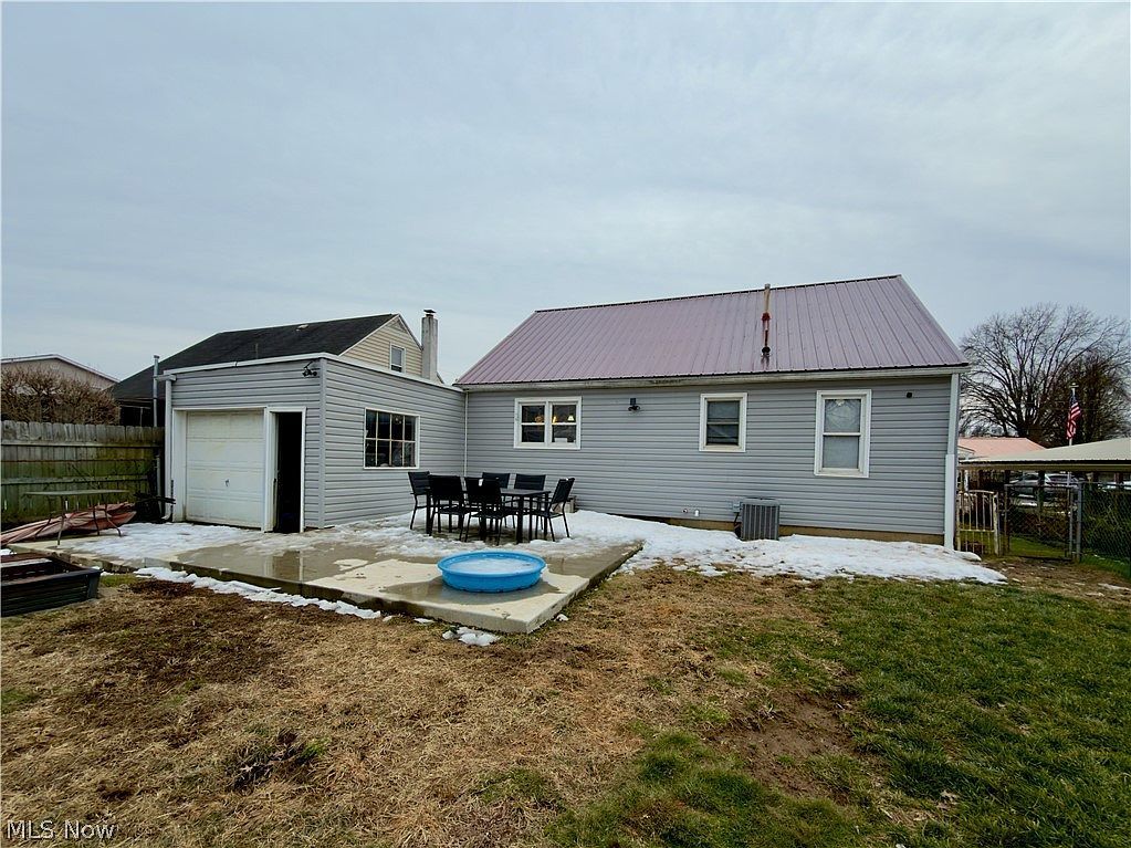 205 40th St Vienna, WV 26105 - Thumbnail 3