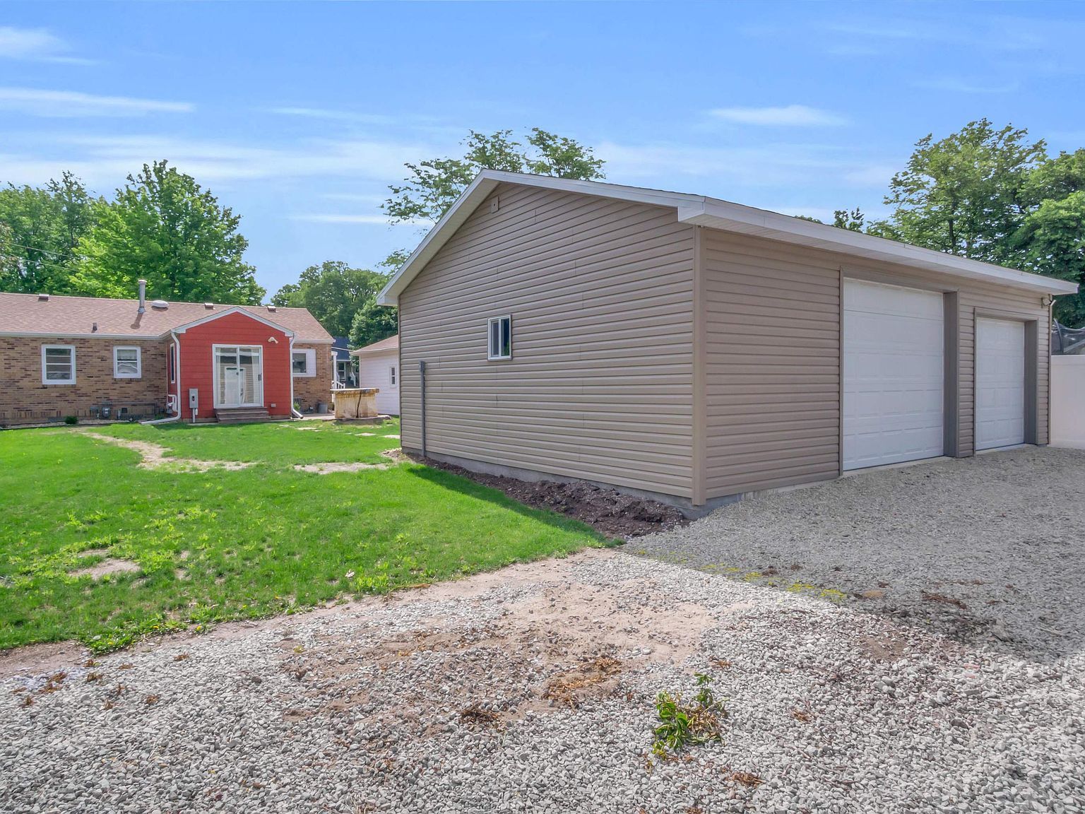 1011 Grant St Holdrege, NE 68949 - Thumbnail 3