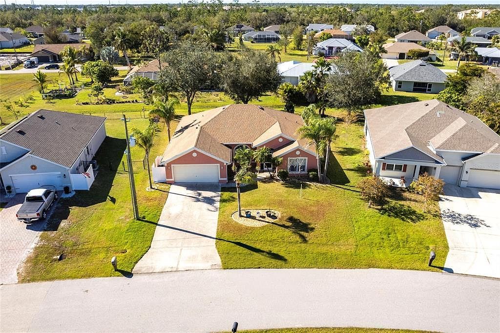 183 Castile Ct Punta Gorda, FL 33983 - Thumbnail 3